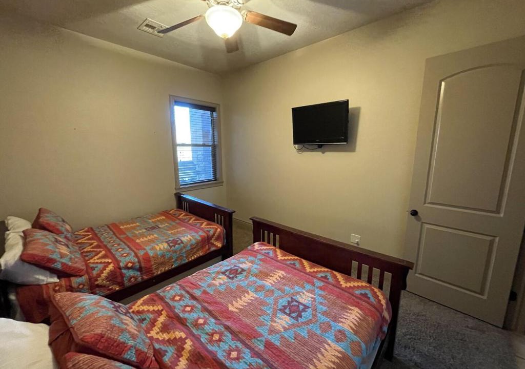 St. George Hotel | D3 Spacious Sunset Suite Second Floor 2-bedroom