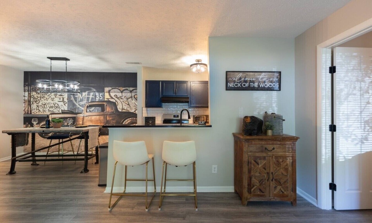Southgate Apartment | Dakmel Terrace Retreat