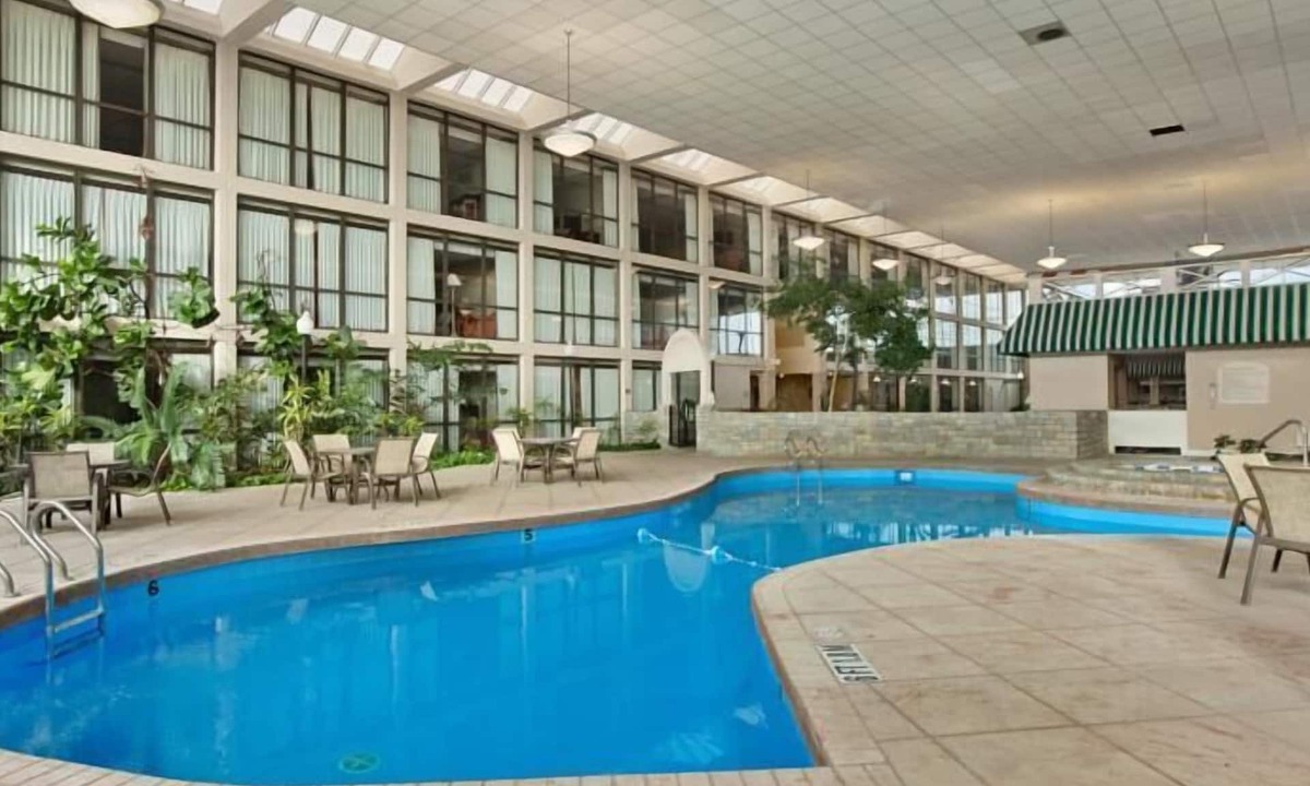 Columbus Hotel | Days Inn by Wyndham Columbus Airport