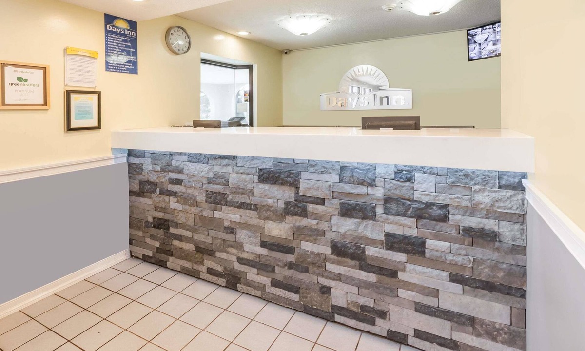 Kent Hotel | Days Inn by Wyndham Kent - Akron