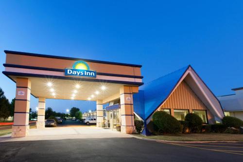 Norman Hotel | Days Inn by Wyndham Norman