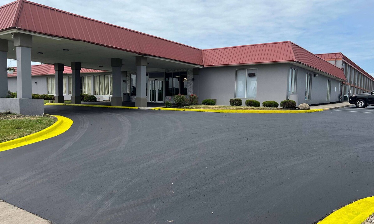 Springfield Hotel | Days Inn & Suites by Wyndham Springfield OH