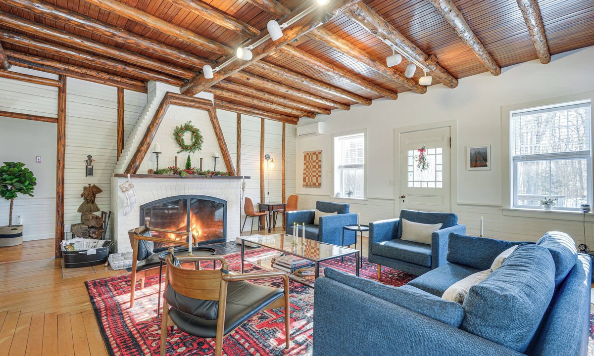 Jaffrey Cottage | Deck & Fire Pit: Cottage Near Monadnock State Park