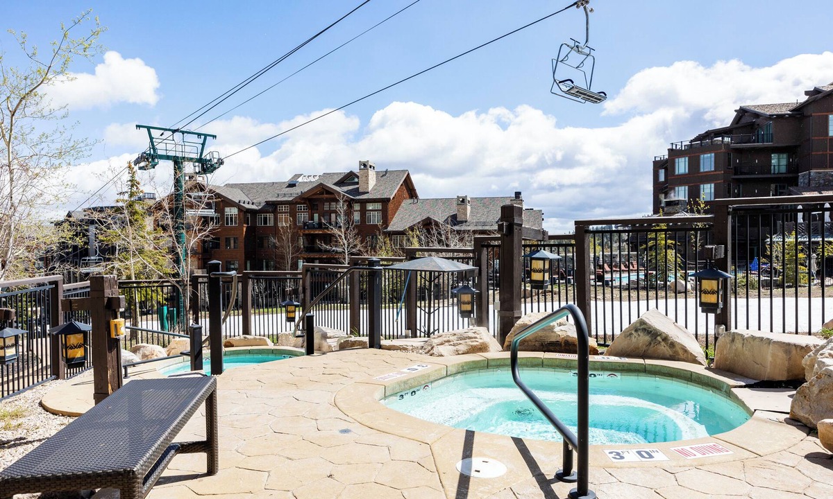 Empire Pass House | Deer Valley Luxury Residence: True Ski-in/Ski-out, Cozy Interiors, Private Patio