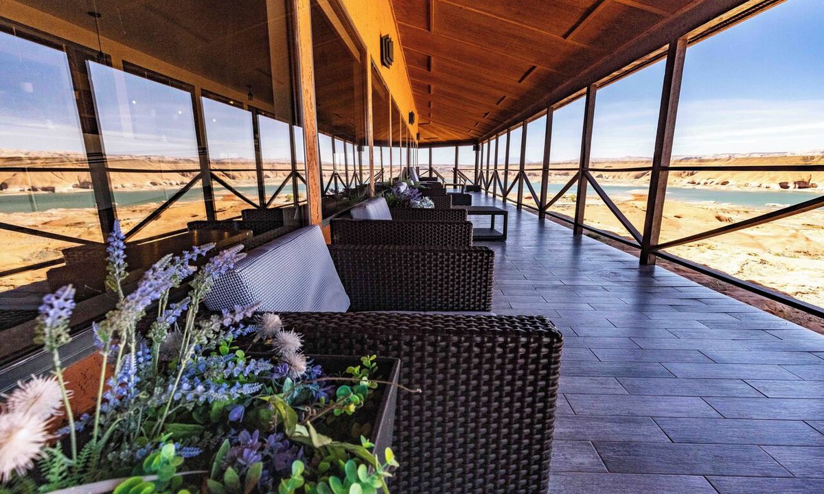 Bullfrog Hotel | Defiance House Lodge