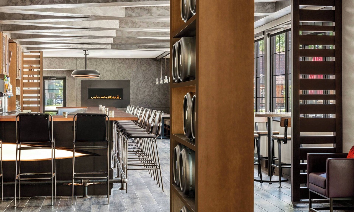 South Burlington Hotel | Delta Hotels by Marriott Burlington