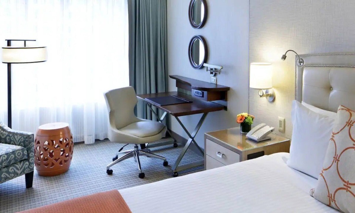 Seaport District Hotel | Deluxe King | Seaport Boston | Waterfront Seaport District, Harborwalk