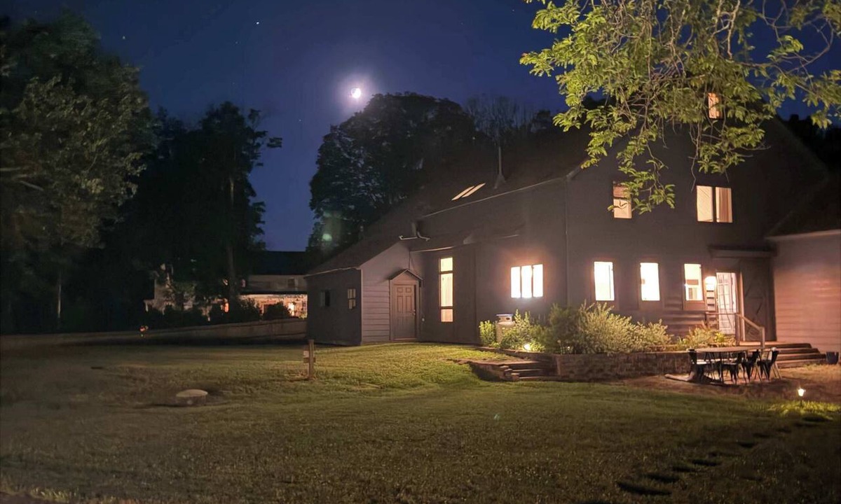 Germantown House | Designer Barn House, Heated Pool & Hudson River