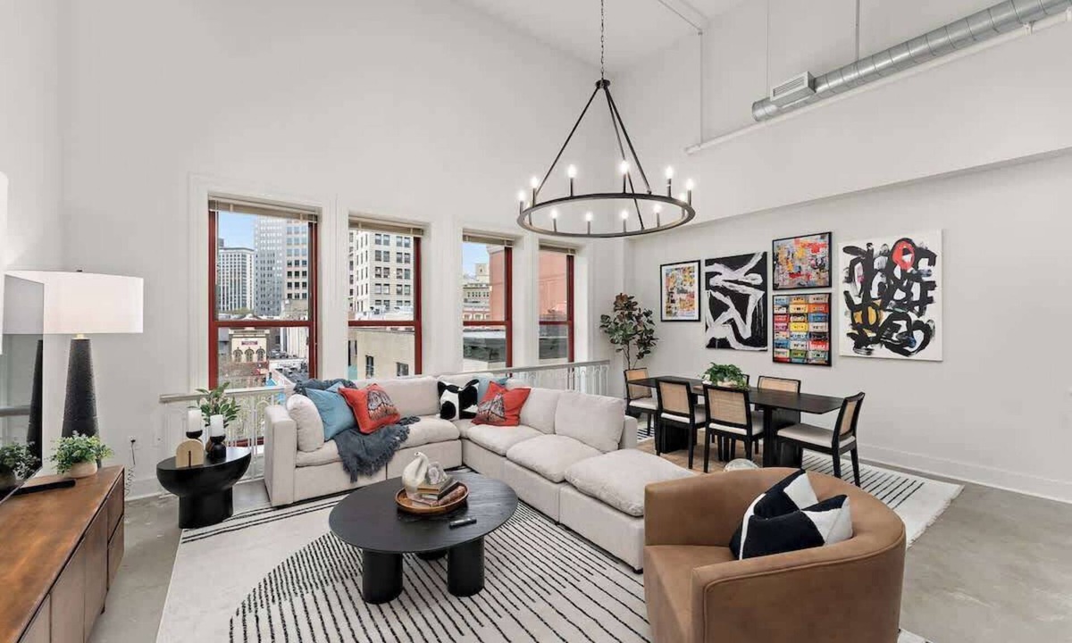 Downtown Pittsburgh Apartment | Designer Loft Penthouse in the Heart of Downtown