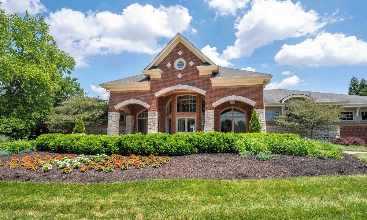 Park Hills Condo | Devou Park Cottage 1