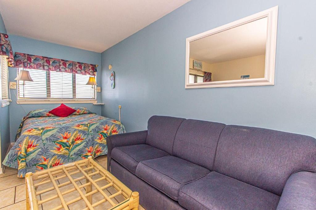Myrtle Beach Apartment | Direct Ocean Front Studio with Endless Views Palace Resort 302