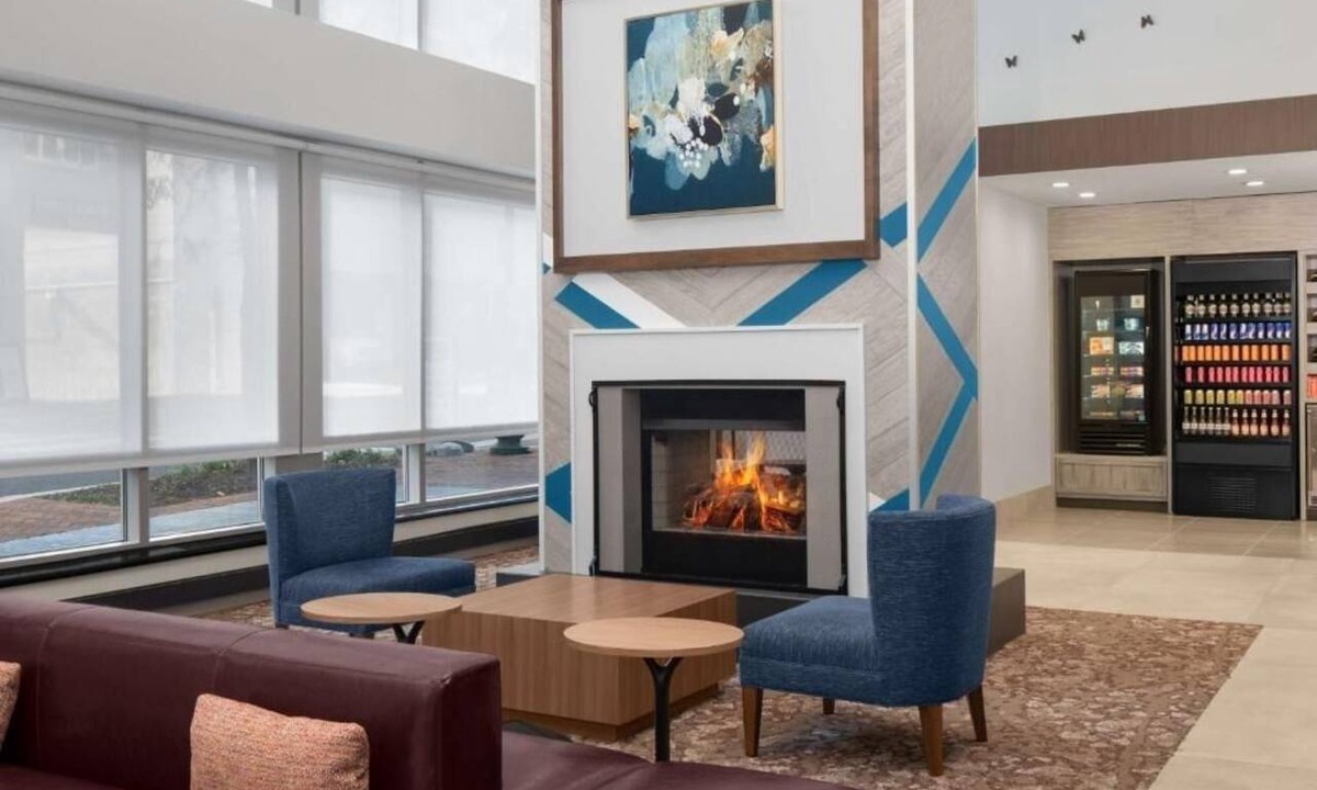 Bethesda Hotel | Distinct Pet Friendly Bethesda Room Near Metro NIH DC Sights