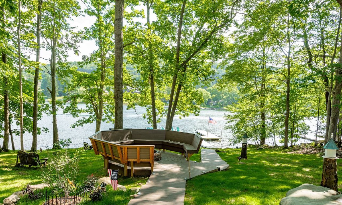 McHenry House | Dog Friendly Getaway Just Steps to Wisp & Fun