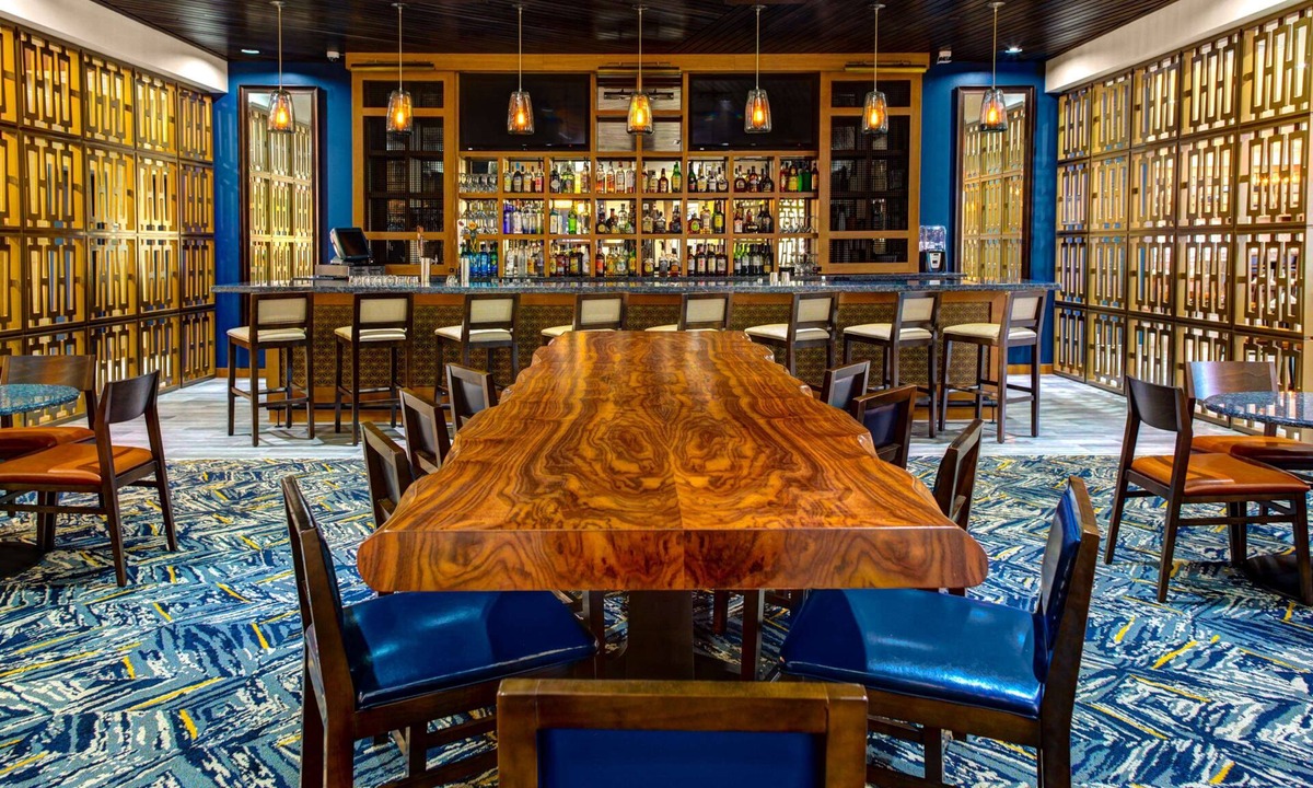 North Arlington Hotel | DoubleTree by Hilton Hotel Arlington DFW South