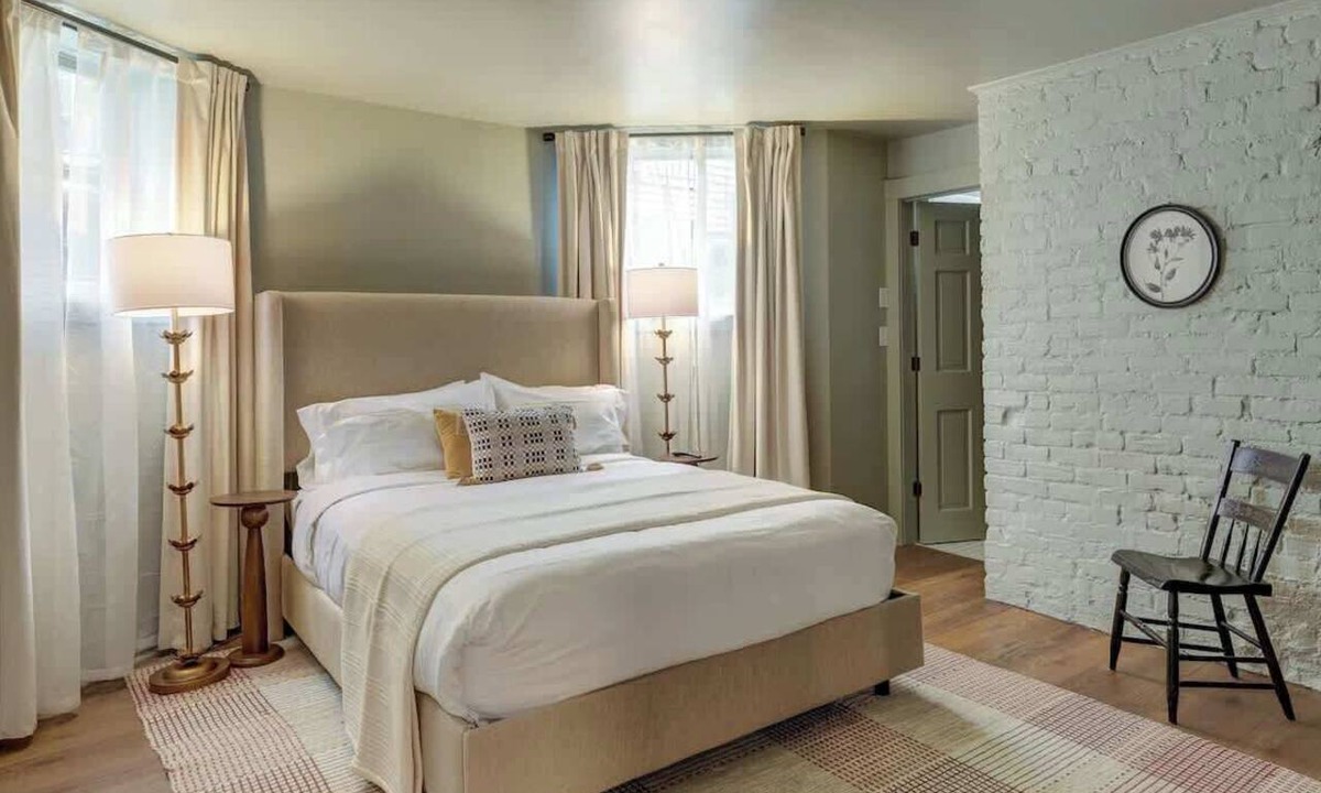 North Downtown Hotel | Downtown Boutique Hotel with Pool