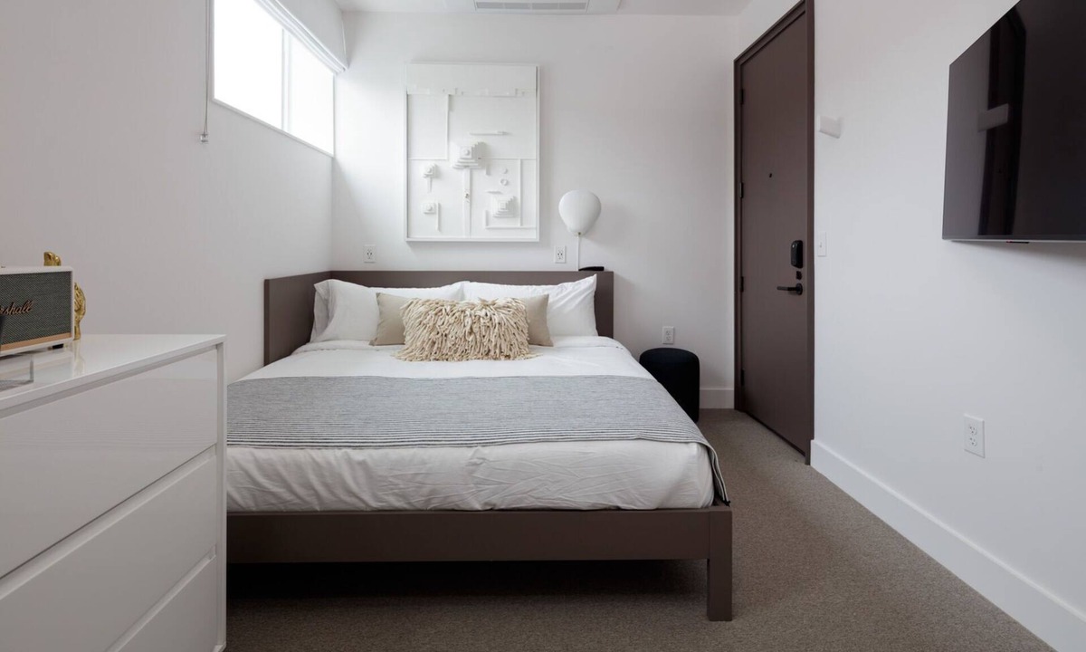 North Downtown Hotel | Downtown Mall Boutique Hotel Room above The Jefferson Theater