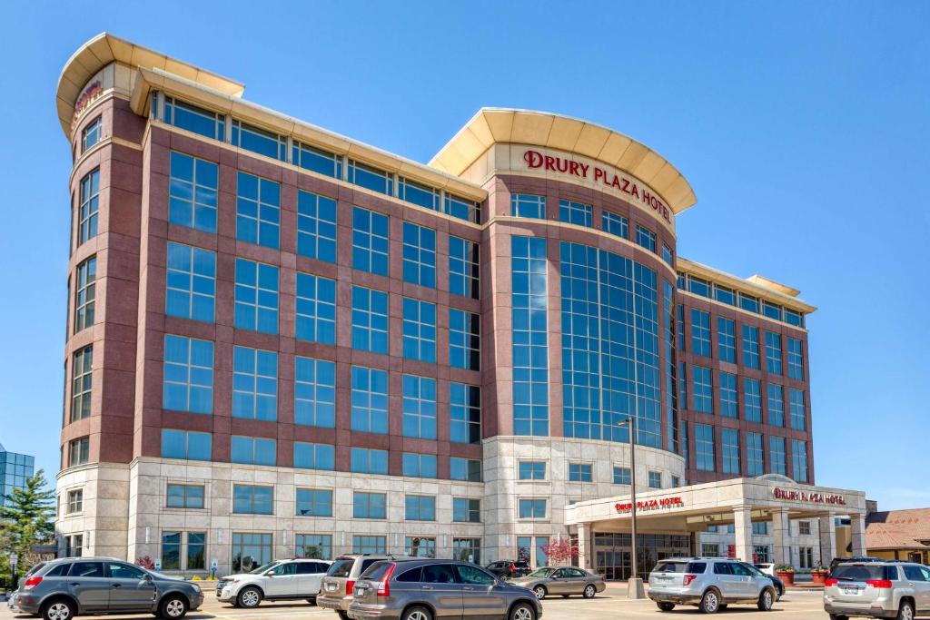 Chesterfield Hotel | Drury Plaza Hotel St. Louis Chesterfield