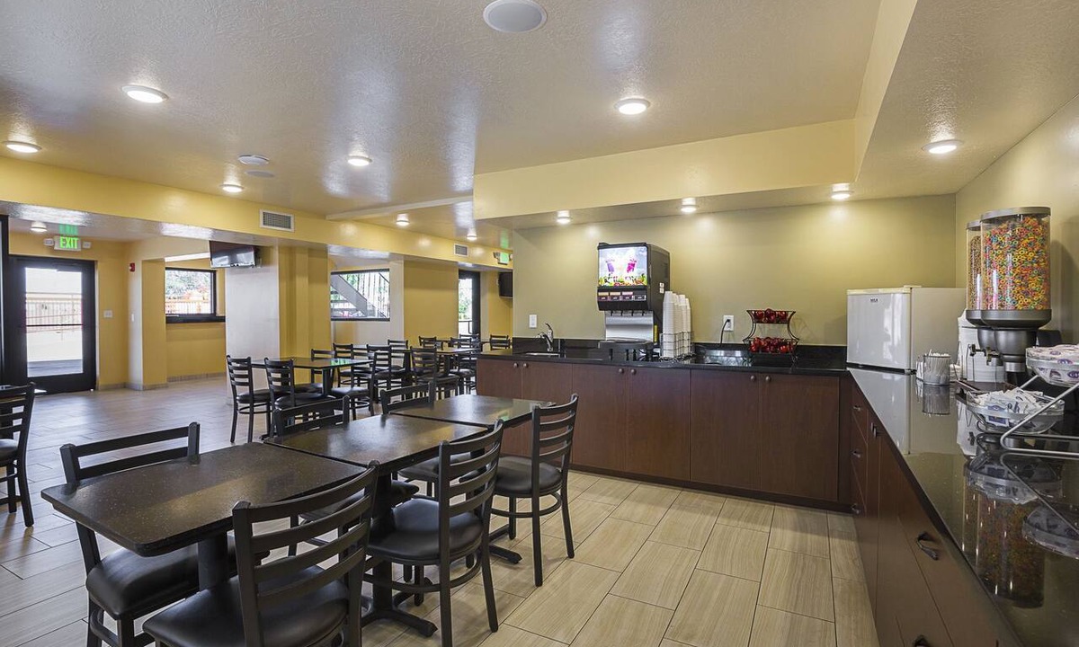 Hurricane Hotel | Econo Lodge Hurricane Zion Park Area