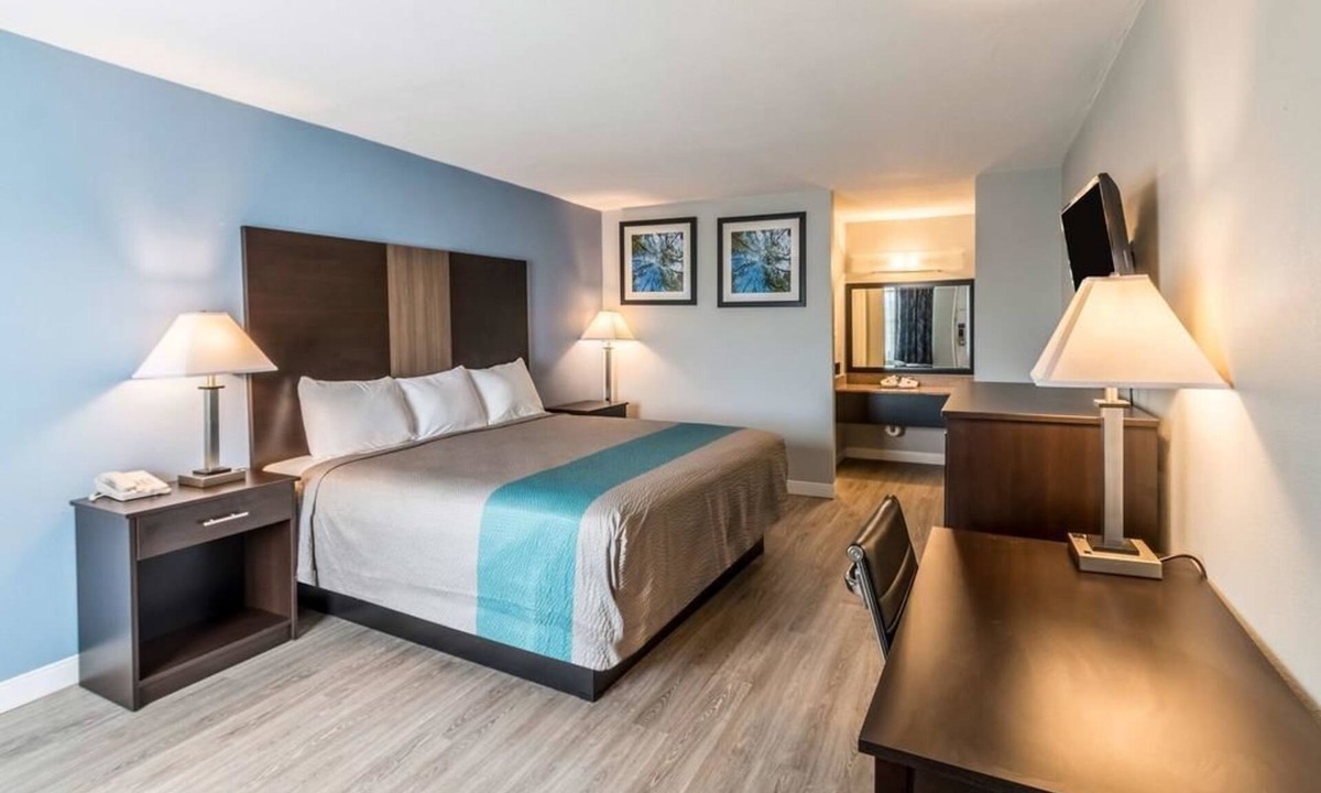 Mineral Wells Hotel | Econo Lodge Mineral Wells