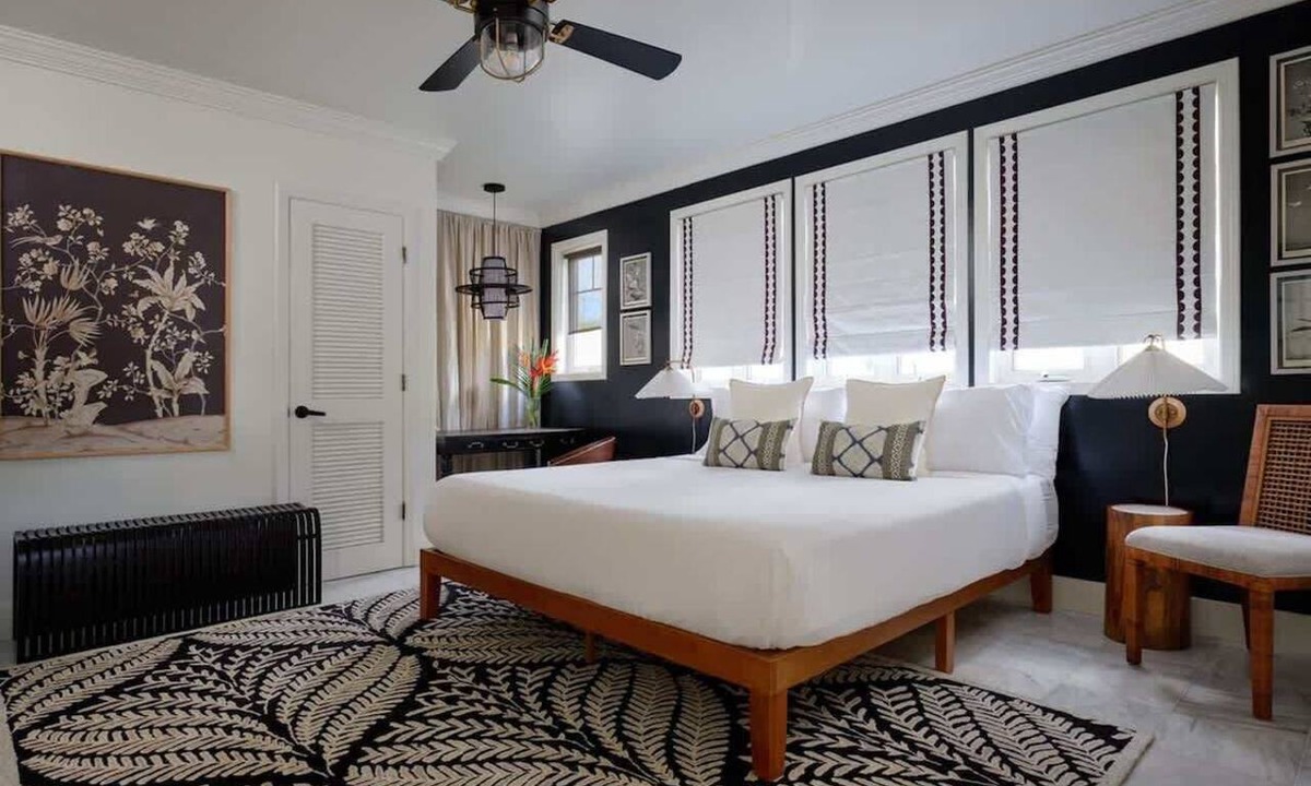 Wailuku House | Elegant Puakenikeni Suite- Historic & Ground Floor