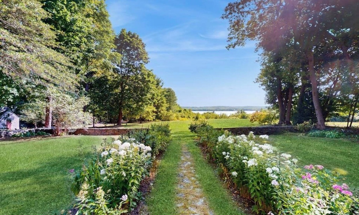 Wiscasset Apartment | Elegant riverside retreat with breathtaking views and modern comforts