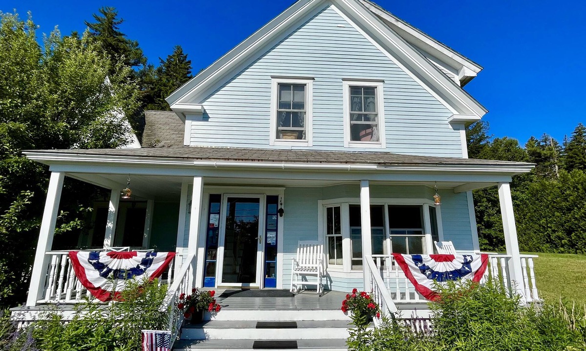 Prospect Harbor Bed & Breakfast | Elsa's Inn on the Harbor