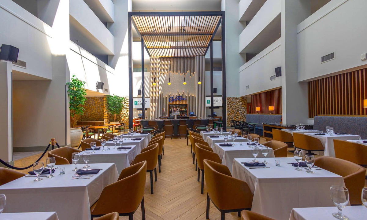 Chesterbrook Hotel | Embassy Suites by Hilton Philadelphia Valley Forge