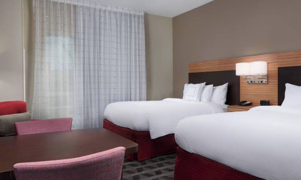 Lake Worth Hotel | Enjoy a Relaxing Stay in a Studio with Kitchen | Free Breakfast & Parking