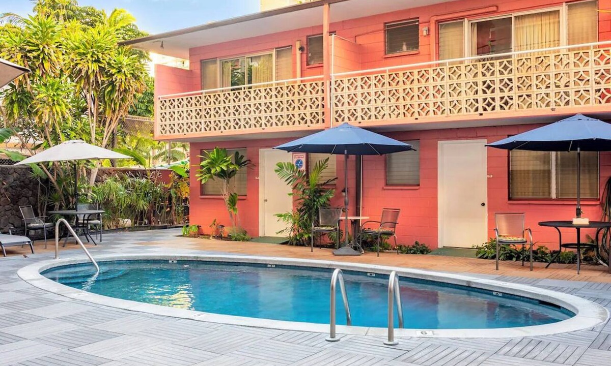 Waikiki Hotel | Enjoy Every Moment in a Space Made for Great Getaways! Pets Are Welcome!