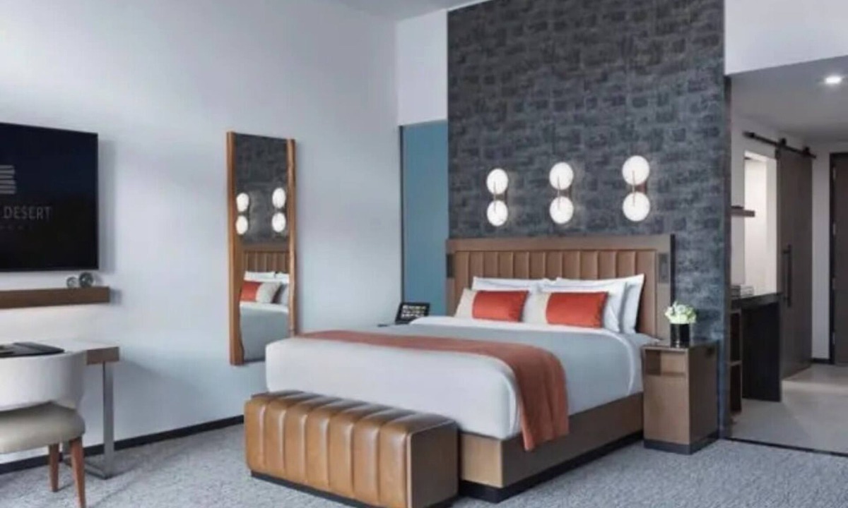 Ivins Hotel | Experience Desert Serenity from a Welcoming Room w/Stunning Views + Pool Access