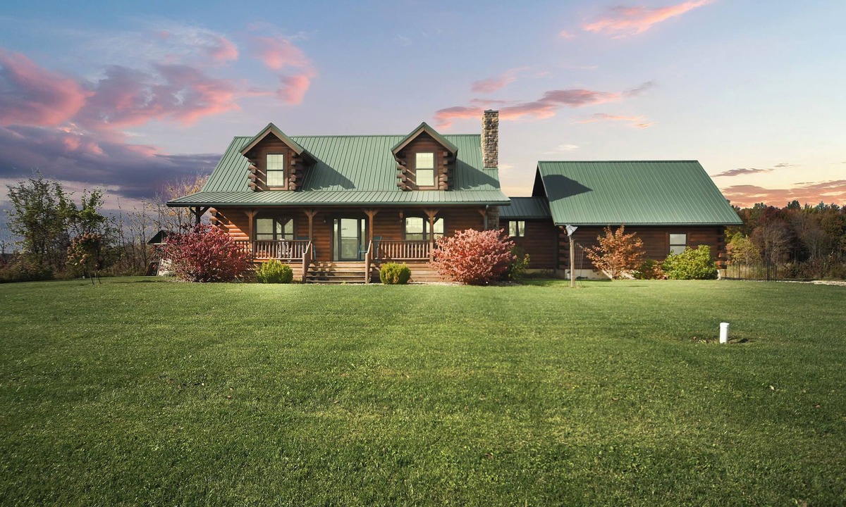 Homerville Cabin | Experience the quiet beauty of the Amish countryside at Sprinkle Bottom Lodge.