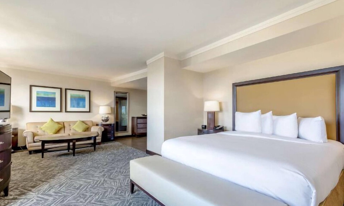 Dupont Circle Hotel | Explore and Relax! Pets Allowed, Seasonal Outdoor Pool!