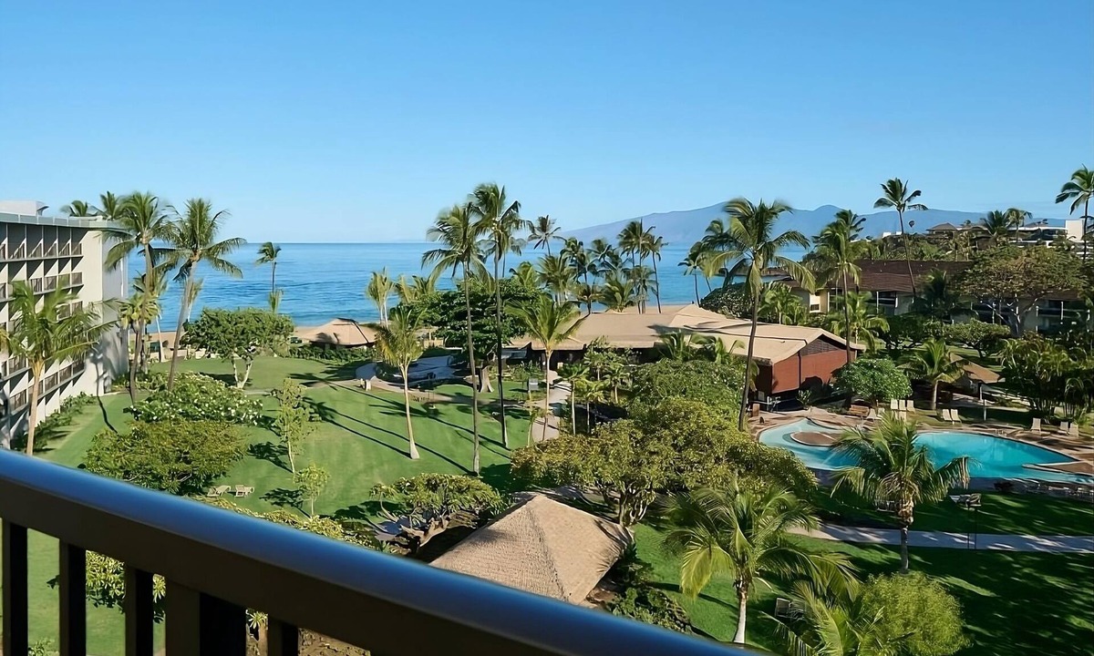Kaanapali Hotel | Explore Hawaii's Most Hawaiian Hotel, 2 Luxurious Units, With Top Amenities