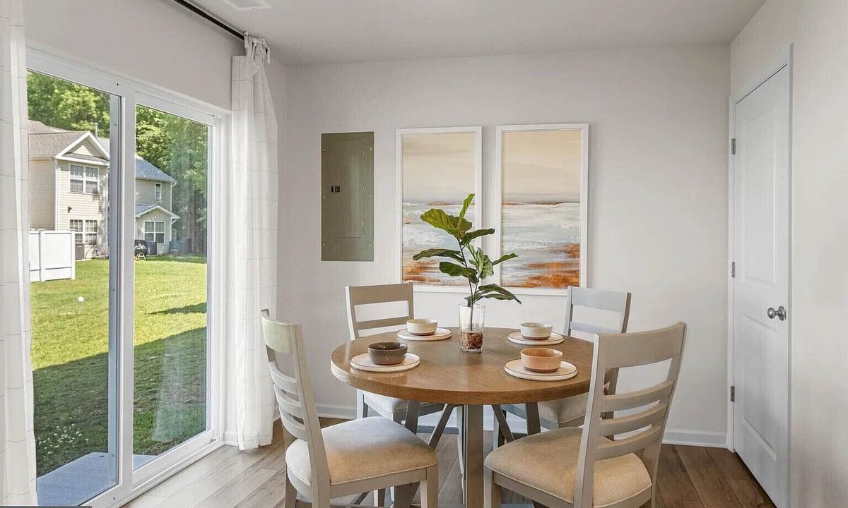Cambridge House | Fabulous townhome in a safe community in Cambridge