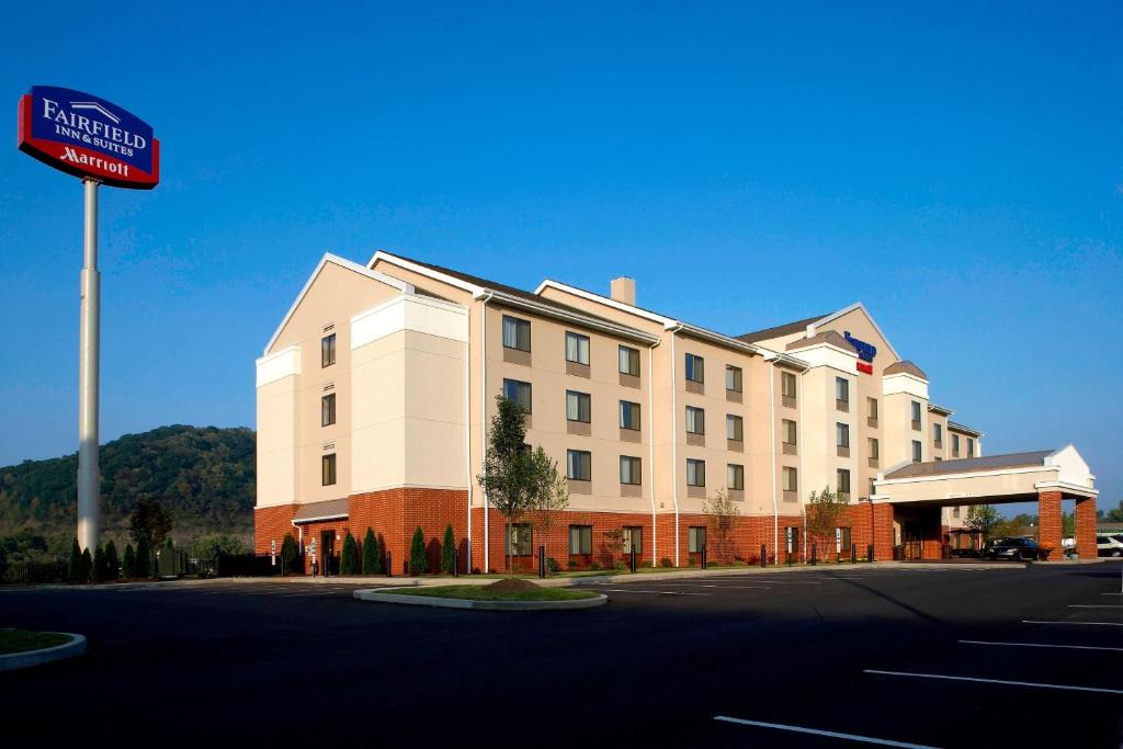 McKnight Hotel | Fairfield Inn & Suites Pittsburgh Neville Island