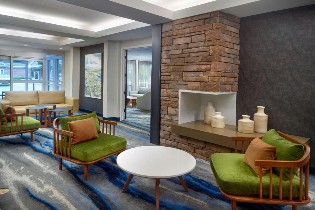 Ballenger Creek Hotel | Fairfield Inn & Suites by Marriott Frederick