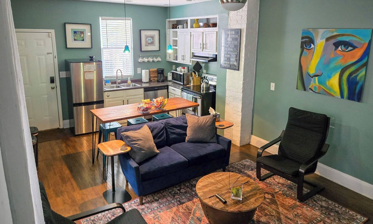 Weinland Park House | Fairground/OSU + K9s Welcome | Family Friendly