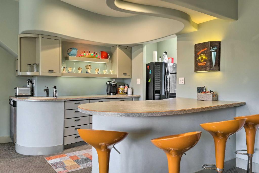 Bella Vista House | Falling Water Chalet Upper Unit: Near Bike Trails!