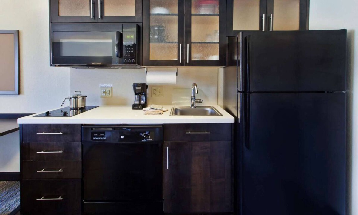 Central Oklahoma City Hotel | Family-friendly Haven! 3 Spacious Units, Pet-friendly Property, Full Kitchen!