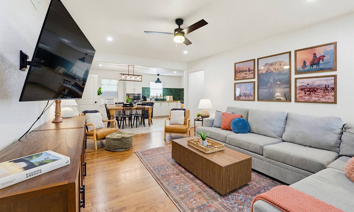 Decatur House | Family-Ready 3BR + Backyard Near the Square