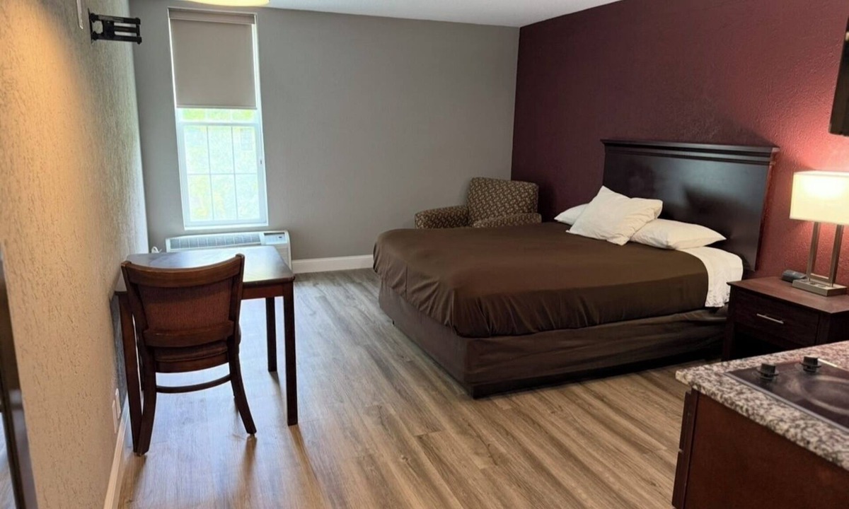 Fairmont Apartment | Fieldstone Apartments & Studios