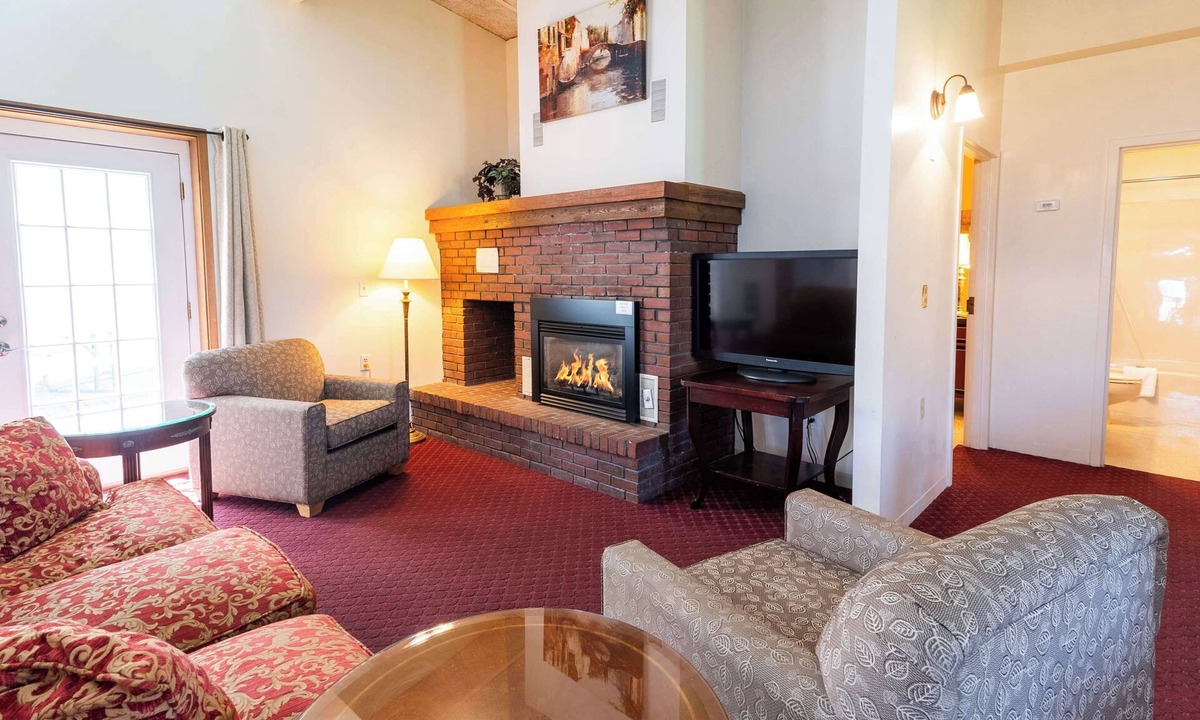 Bangor Hotel | Fireside Inn & Suites Bangor