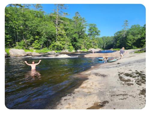 Frankfort Other | Flatrock on the River Topknot