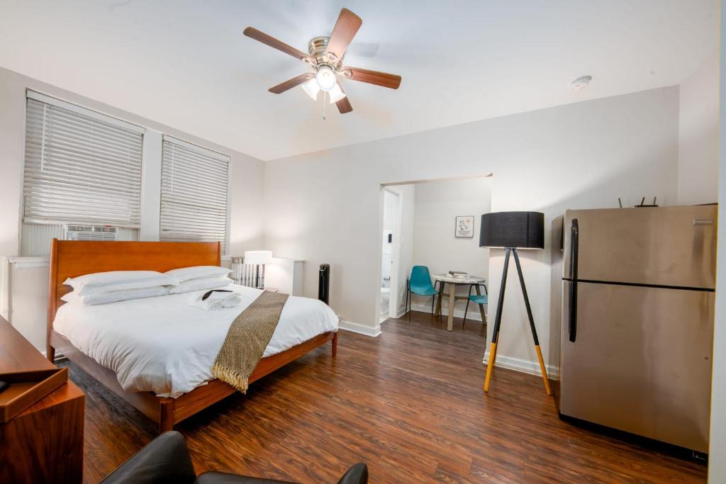 Hyde Park Apartment | FRONTDESK Relaxing Studio Apt near Jackson Park