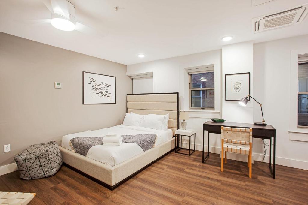 Hanover Place Apartment | FRONTDESK Studio Apt near Country Club Plaza