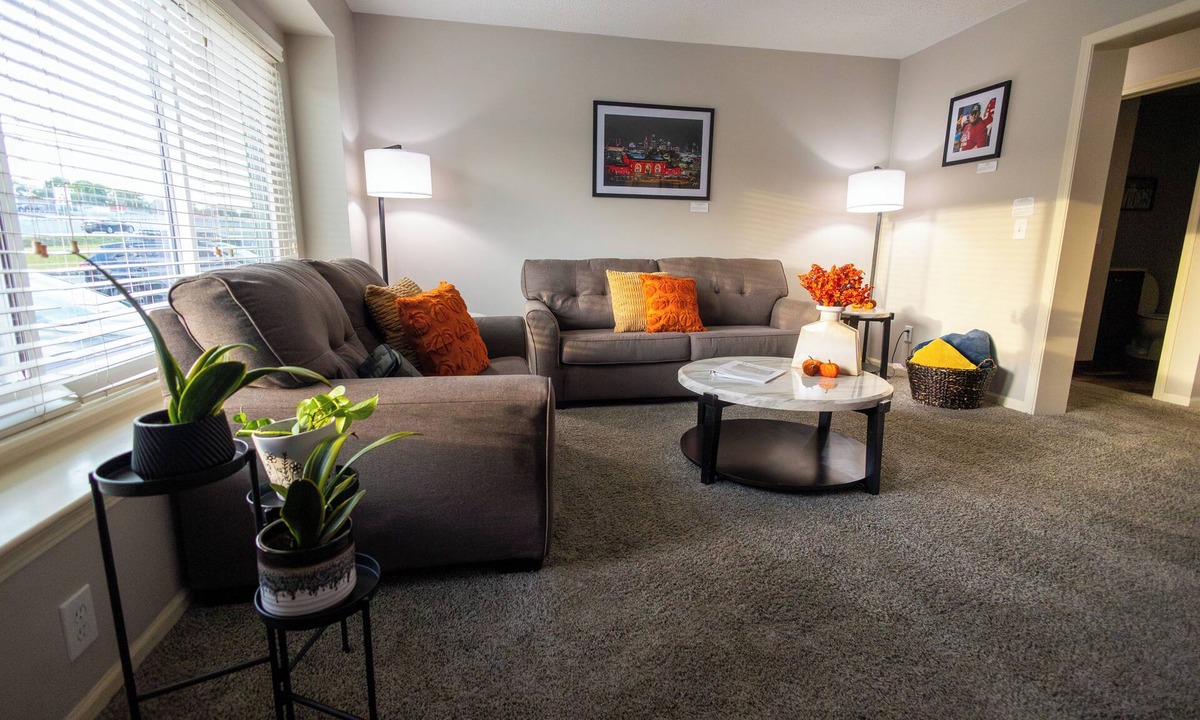 Grandview House | Full clean 3-bedroom house close to stadiums and pet friendly!