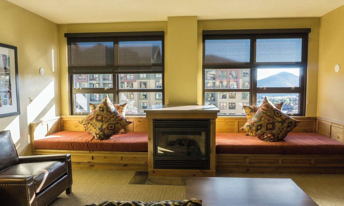 Park City Condo | Fully Renovated Suite with Full Kitchen by RedAwning - Save 20% on 7+ Nights!