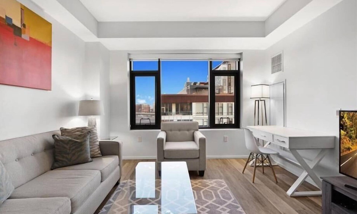 Shawmut Apartment | Furnished Downtown 1BR | Gym & Yoga | South End