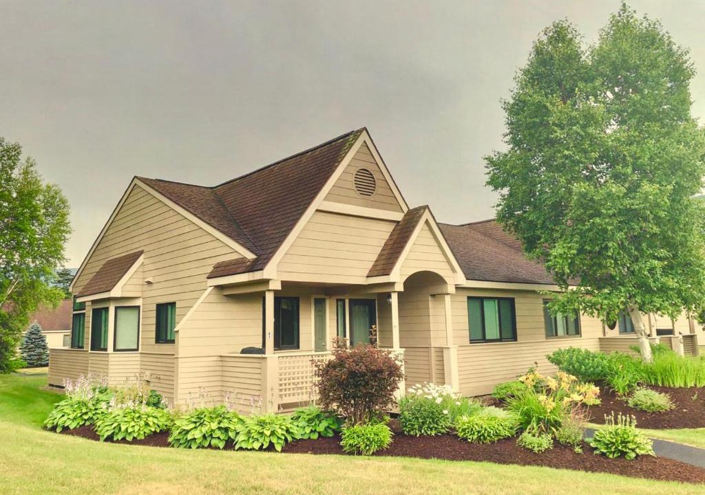 Carroll House | FV48 Modern home with AC within walking distance of golf course and Mt Washington Hotel