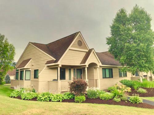 Carroll Villa | G4 Modern home with AC within walking distance of golf course and Mt Washington Hotel